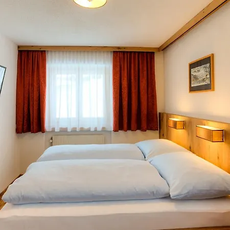 Haus Bickel Apartment Lech am Arlberg Room photo